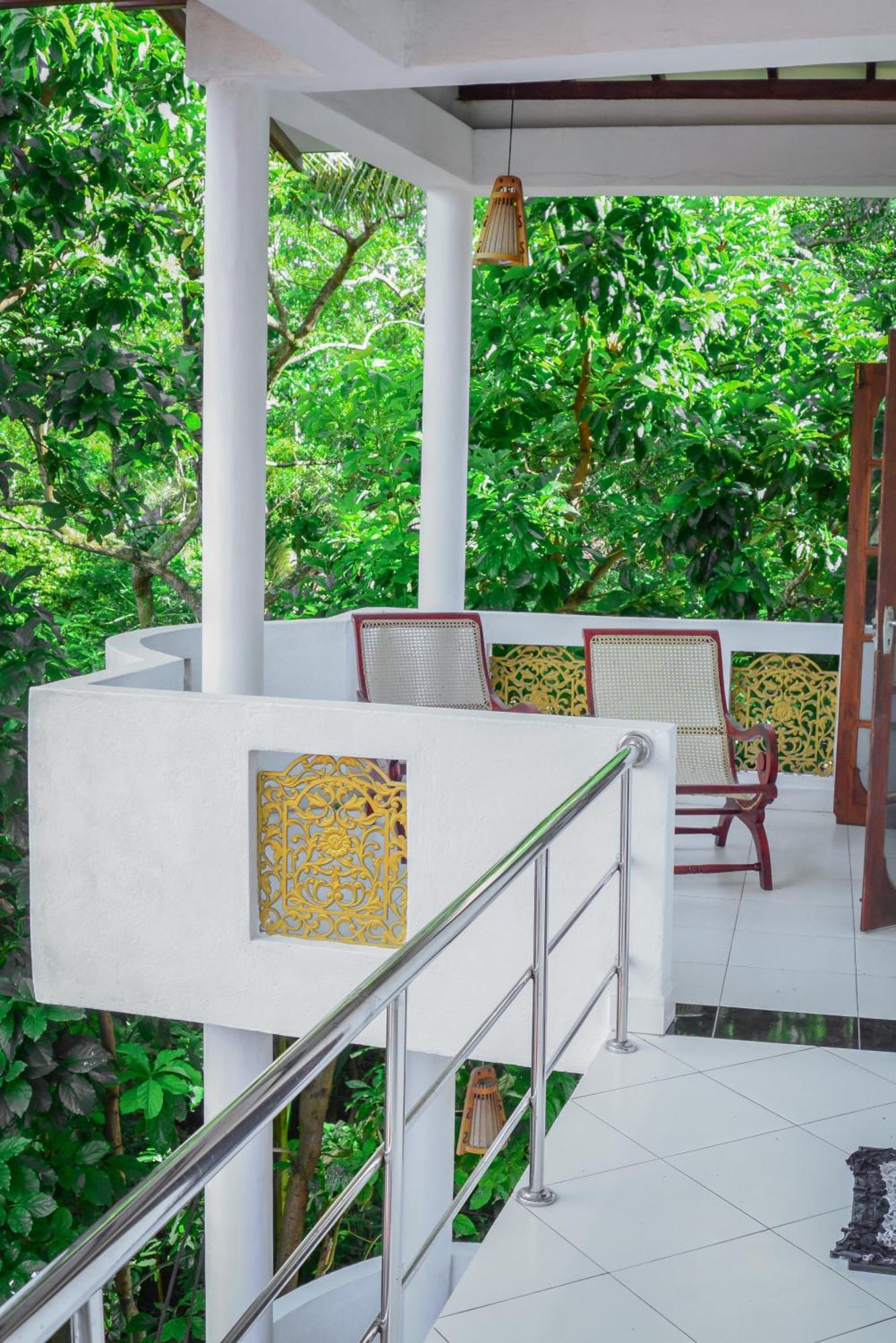 Sakurahana Villa And Ayurveda Aluthgama Exterior photo